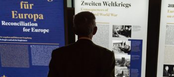 2025-12-01 AUSSTELLUNG Versöhnung für Europa B – Foto_strona