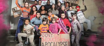 2026-04-17 THEATER Górnicka – Kassandra – Pressebild (Esra Rothoff)_strona