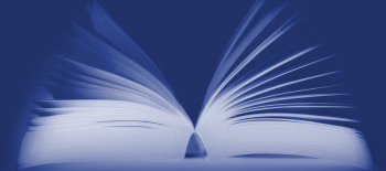 Відкрита книжка на синьому тлі