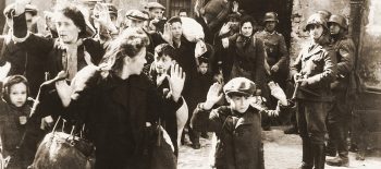 Aufstand im Warschauer Ghetto – Foto (Wikipedia – gemeinfrei)
