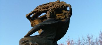 フリデリク・ショパン像